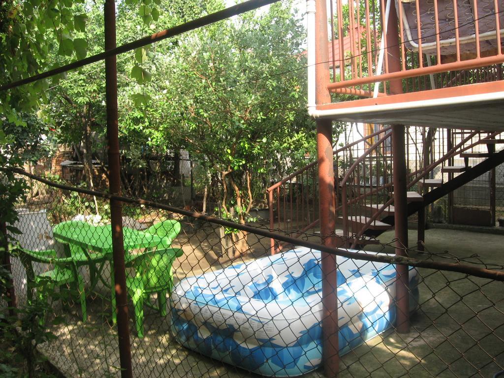 Hostel Temuri Kutaisi Exterior photo